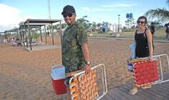 Foto de la galería: El 1er dia del año siguió la celebración en modo playa, sol y rio en Costa Sur