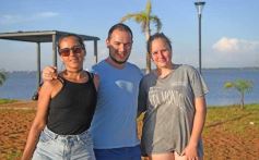 Foto de la galería: El 1er dia del año siguió la celebración en modo playa, sol y rio en Costa Sur
