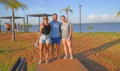 Foto de la galería: El 1er dia del año siguió la celebración en modo playa, sol y rio en Costa Sur
