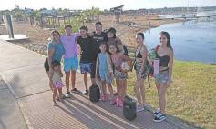 Foto de la galería: El 1er dia del año siguió la celebración en modo playa, sol y rio en Costa Sur