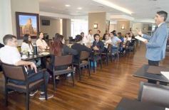 Foto de la galería: Anticipo de la fiesta de los 20 años: alegria y emoción en la distinción a productores de América Servicios en Posadas