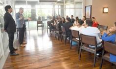 Foto de la galería: Anticipo de la fiesta de los 20 años: alegria y emoción en la distinción a productores de América Servicios en Posadas