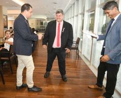 Foto de la galería: Anticipo de la fiesta de los 20 años: alegria y emoción en la distinción a productores de América Servicios en Posadas