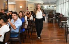 Foto de la galería: Anticipo de la fiesta de los 20 años: alegria y emoción en la distinción a productores de América Servicios en Posadas