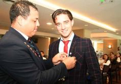 Foto de la galería: Anticipo de la fiesta de los 20 años: alegria y emoción en la distinción a productores de América Servicios en Posadas