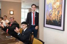 Foto de la galería: Anticipo de la fiesta de los 20 años: alegria y emoción en la distinción a productores de América Servicios en Posadas