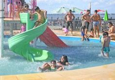Foto de la galería: Disfrutando el calor en la ciudad: domingo relajado y para el agua en Costa Sur y El Brete