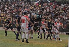 Foto de la galería:  Bartolomé Mitre ya está con un pie adentro y define la final en Rocamora ante su público