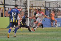 Foto de la galería:  Bartolomé Mitre ya está con un pie adentro y define la final en Rocamora ante su público