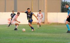 Foto de la galería:  Bartolomé Mitre ya está con un pie adentro y define la final en Rocamora ante su público