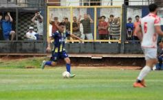Foto de la galería:  Bartolomé Mitre ya está con un pie adentro y define la final en Rocamora ante su público