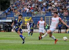 Foto de la galería:  Bartolomé Mitre ya está con un pie adentro y define la final en Rocamora ante su público