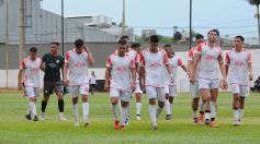 Foto de la galería:  Bartolomé Mitre ya está con un pie adentro y define la final en Rocamora ante su público