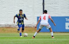 Foto de la galería:  Bartolomé Mitre ya está con un pie adentro y define la final en Rocamora ante su público