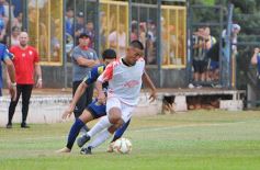 Foto de la galería:  Bartolomé Mitre ya está con un pie adentro y define la final en Rocamora ante su público