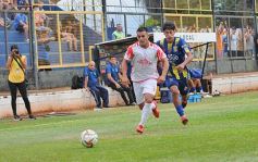 Foto de la galería:  Bartolomé Mitre ya está con un pie adentro y define la final en Rocamora ante su público