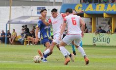 Foto de la galería:  Bartolomé Mitre ya está con un pie adentro y define la final en Rocamora ante su público