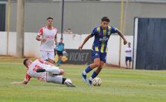 Foto de la galería:  Bartolomé Mitre ya está con un pie adentro y define la final en Rocamora ante su público