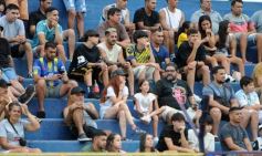 Foto de la galería:  Bartolomé Mitre ya está con un pie adentro y define la final en Rocamora ante su público