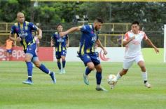 Foto de la galería:  Bartolomé Mitre ya está con un pie adentro y define la final en Rocamora ante su público