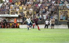 Foto de la galería: Bartolomé Mitre va por la hazaña en Santiago del Estero y el sueño de un nuevo ascenso para el fútbol Misionero