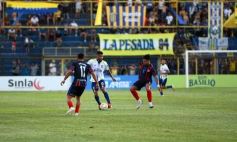 Foto de la galería: Bartolomé Mitre va por la hazaña en Santiago del Estero y el sueño de un nuevo ascenso para el fútbol Misionero