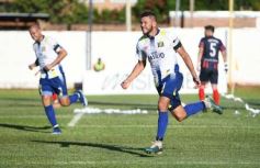 Foto de la galería: Bartolomé Mitre va por la hazaña en Santiago del Estero y el sueño de un nuevo ascenso para el fútbol Misionero