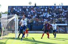Foto de la galería: Bartolomé Mitre va por la hazaña en Santiago del Estero y el sueño de un nuevo ascenso para el fútbol Misionero