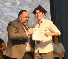 Foto de la galería: Segunda parte del encuentro y alegría que puso broche a la colación de los de 5to de la Madre de la Misericordia