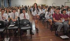 Foto de la galería: Segunda parte del encuentro y alegría que puso broche a la colación de los de 5to de la Madre de la Misericordia