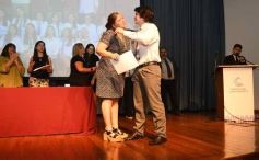 Foto de la galería: Segunda parte del encuentro y alegría que puso broche a la colación de los de 5to de la Madre de la Misericordia