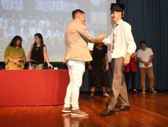 Foto de la galería: Segunda parte del encuentro y alegría que puso broche a la colación de los de 5to de la Madre de la Misericordia