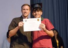 Foto de la galería: Segunda parte del encuentro y alegría que puso broche a la colación de los de 5to de la Madre de la Misericordia