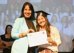 Foto de la galería: Segunda parte del encuentro y alegría que puso broche a la colación de los de 5to de la Madre de la Misericordia