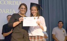 Foto de la galería: Segunda parte del encuentro y alegría que puso broche a la colación de los de 5to de la Madre de la Misericordia