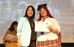 Foto de la galería: Segunda parte del encuentro y alegría que puso broche a la colación de los de 5to de la Madre de la Misericordia