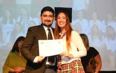 Foto de la galería: Segunda parte del encuentro y alegría que puso broche a la colación de los de 5to de la Madre de la Misericordia