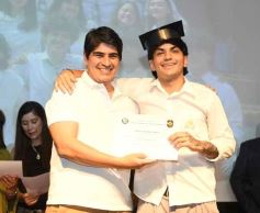 Foto de la galería: Segunda parte del encuentro y alegría que puso broche a la colación de los de 5to de la Madre de la Misericordia