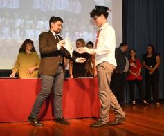 Foto de la galería: Segunda parte del encuentro y alegría que puso broche a la colación de los de 5to de la Madre de la Misericordia