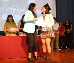 Foto de la galería: Segunda parte del encuentro y alegría que puso broche a la colación de los de 5to de la Madre de la Misericordia