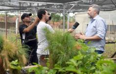 Foto de la galería: Junto a Canal 12, visita a la Biofábrica, entrevistas, recorrido por el laboratorio y producción 