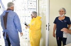 Foto de la galería: Junto a Canal 12, visita a la Biofábrica, entrevistas, recorrido por el laboratorio y producción 