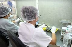 Foto de la galería: Junto a Canal 12, visita a la Biofábrica, entrevistas, recorrido por el laboratorio y producción 