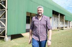 Foto de la galería: Junto a Canal 12, visita a la Biofábrica, entrevistas, recorrido por el laboratorio y producción 