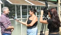 Foto de la galería: Junto a Canal 12, visita a la Biofábrica, entrevistas, recorrido por el laboratorio y producción 