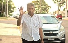 Foto de la galería: A puro color, ritmo y fiesta, los Carnavales Misioneros 2025 vivieron su lanzamiento oficial en Posadas