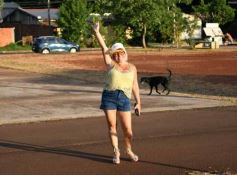 Foto de la galería: A puro color, ritmo y fiesta, los Carnavales Misioneros 2025 vivieron su lanzamiento oficial en Posadas