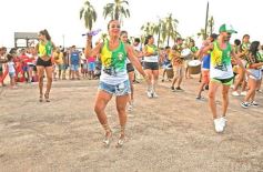 Foto de la galería: A puro color, ritmo y fiesta, los Carnavales Misioneros 2025 vivieron su lanzamiento oficial en Posadas