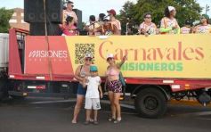 Foto de la galería: A puro color, ritmo y fiesta, los Carnavales Misioneros 2025 vivieron su lanzamiento oficial en Posadas