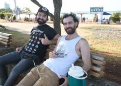 Foto de la galería:  El Brete balneario con el fresco del  río, la gente y mucho del color del verano posadeño